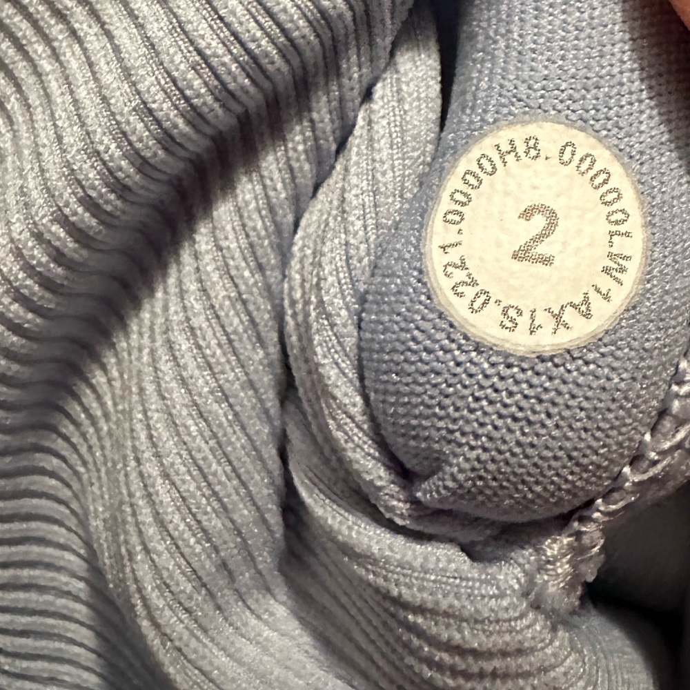SOLD🌸Lululemon Ebb To Street Tank Size 2 - Picture 7 of 7